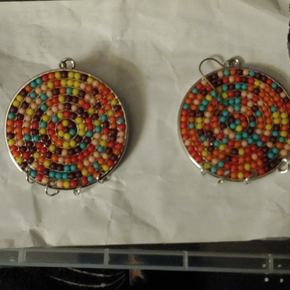 hildie & jo Jewelry - Multi bead earrings